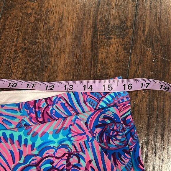 Lilly Pulitzer Party/Cocktail Shorts all over print size 6 in EUC sea shells - Picture 6 of 9